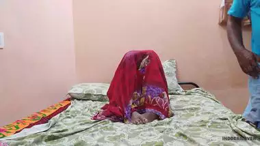 Whorish Desi wife celebrates New Year by XXX marathon in the bedroom