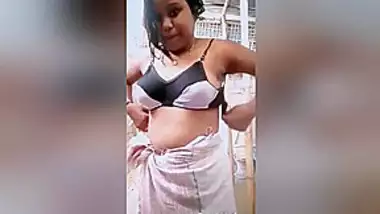 Today Exclusive- Cute Assamese Girl Showing Her Boobs And Pussy Part 1