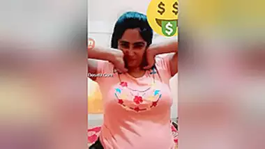 Today Exclusive -shy Desi Girl Shows Her Boobs To Lover On Vc