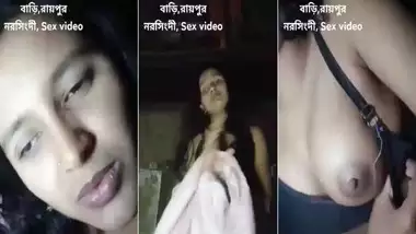 Bangladeshi Muslim girl fingering pussy