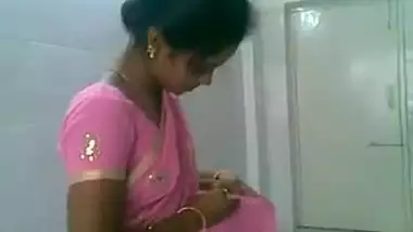 Sexy Indian sucks and fucks in motel room.