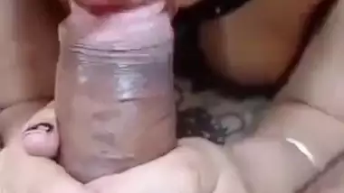 Sexy Desi Bhabhi Blowjob