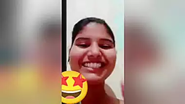 Beautiful Desi Girl Showing On Videocall