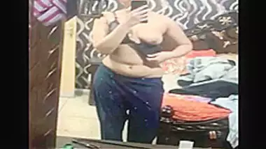 Tik Tok Celebrity Avni Sharma Showing Her Boobs Live