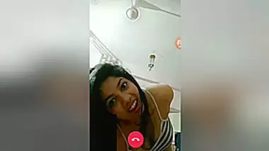 Today Exclusive- Sexy Bhabhi Showing Her Pussy On Video Call