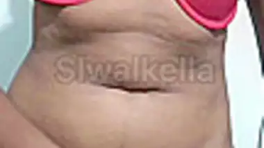 Sri Lankan In Girl New Leaked ලීක් කරගෙන.. පිස්සු හැදෙනවා