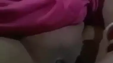 Desi Bhabhi ki chut m kheera