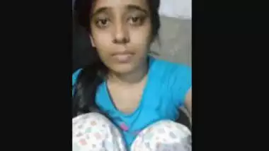 Indian girl making her own pissing video