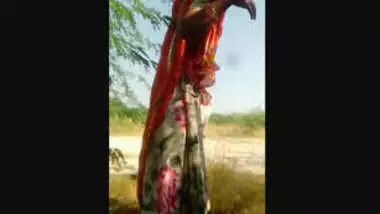 Rajasthani Randi drinking whisky showing pussy