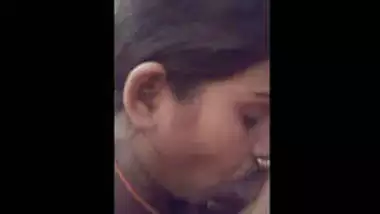 Desi bhabhi Sucking Hubby