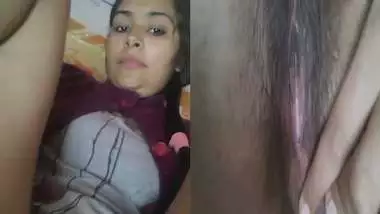 Desi college girl hairy pussy exposure video