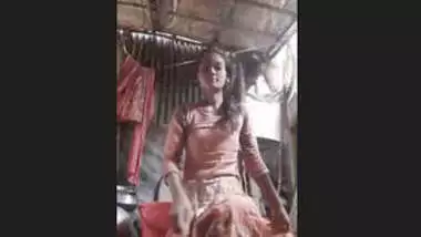 Desi Village Girl Shows Her Boobs And Pussy