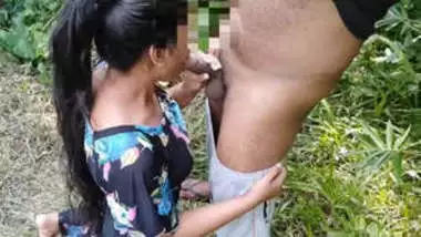 Tamil Young Sexy GF Outdoor Blowjob Vdo