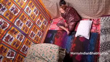 tamil bhabhi desperate to get fucked...