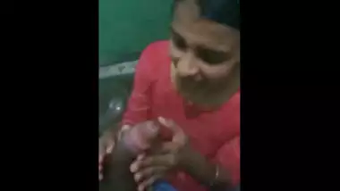 Tamil girlfriend sucking dark dick