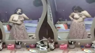 Topless mirror video of big boobs girlfriend