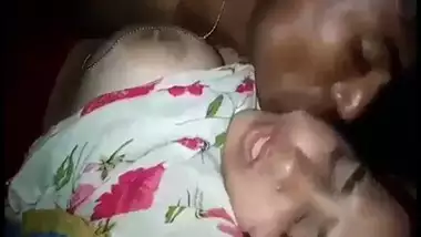 Hot girl lets a poor guy fucks her pussy in desi xxx MMS